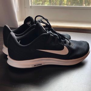 Nike - Women's Downshifter 9 Running Shoe NEW